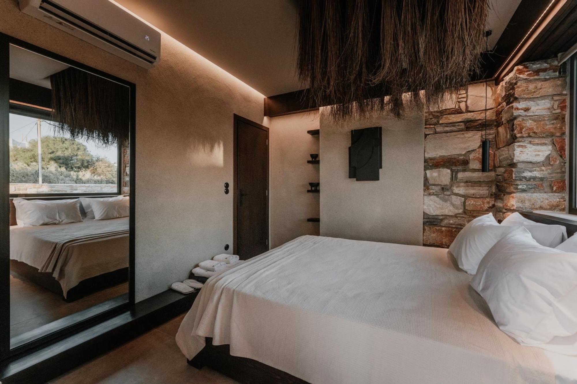 Onym Curated Villas Plaka  Exterior photo