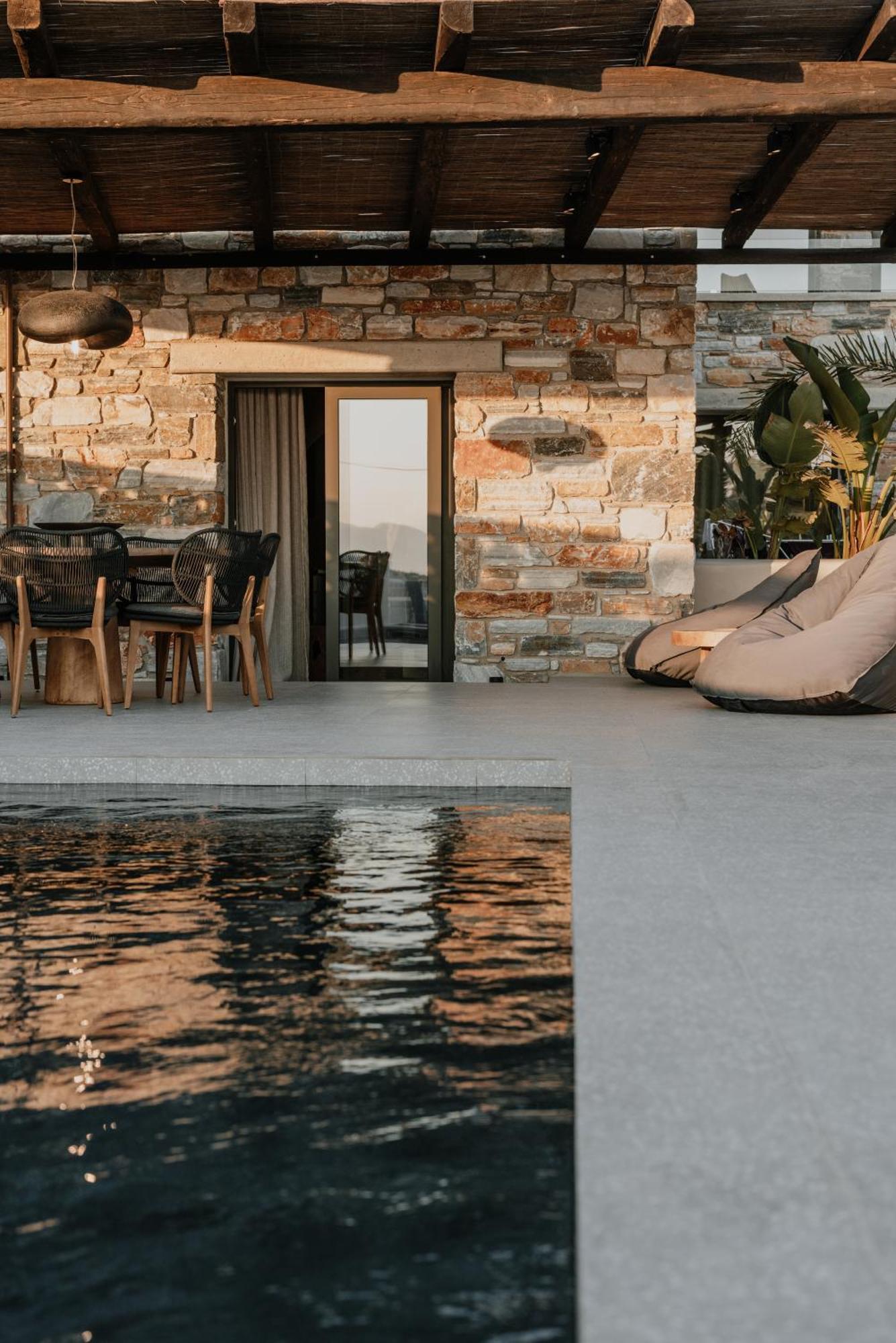 Onym Curated Villas Plaka  Exterior photo