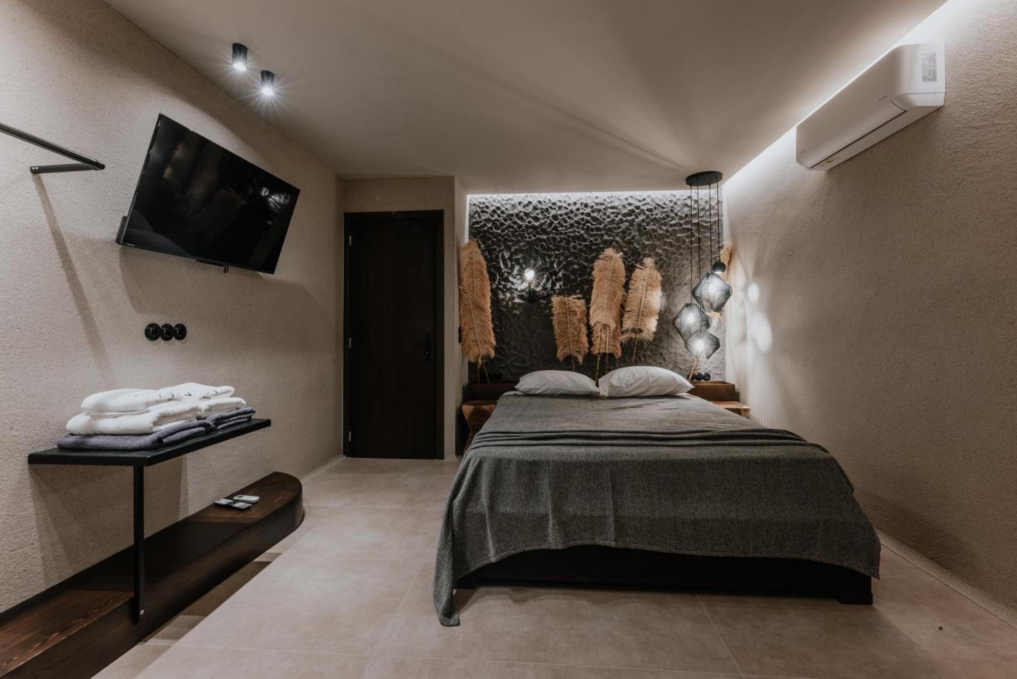 Onym Curated Villas Plaka  Exterior photo